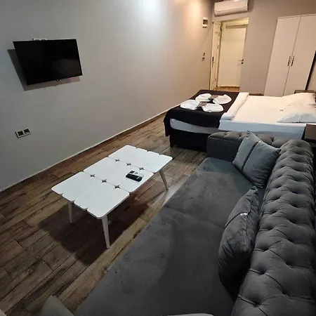 Park & Hotel 2*